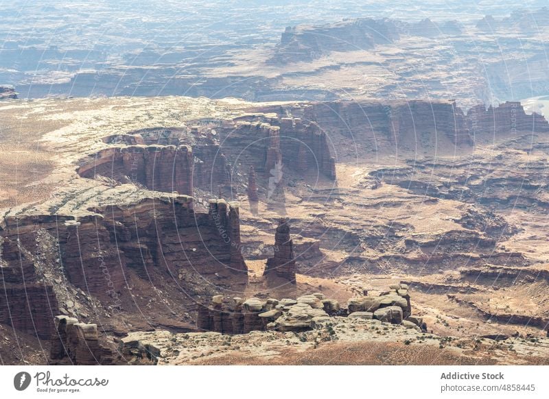 Aussicht auf den Berg von oben Canyonlands Schlucht Klippen Utah Nationalpark Landschaft reisen wüst USA im Freien Natur Denkmal Antenne trocken Wildnis Stein