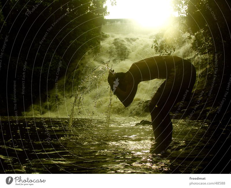 Brainwashing Gegenlicht Licht Brasilien Urwald grün Wasser water Wasserfall waterfall Silhouette Schatten Sonne Paradies Waschen Sauberkeit jungle paradise