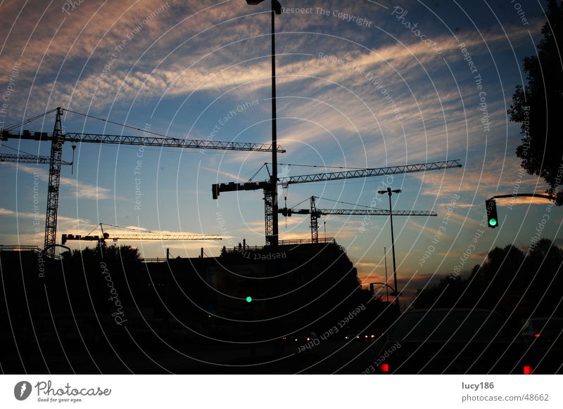 Hamburg Eiffestraße Kran dunkel schwarz Dämmerung Ampel Gegenlicht Sonnenuntergang Laterne Silhouette blau