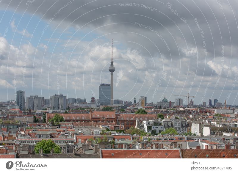 Ost Berlin Skyline Fernsehturm Berliner Fernsehturm Hauptstadt Stadt Architektur Stadtzentrum Wahrzeichen Sehenswürdigkeit Berlin-Mitte Turm Himmel Großstadt