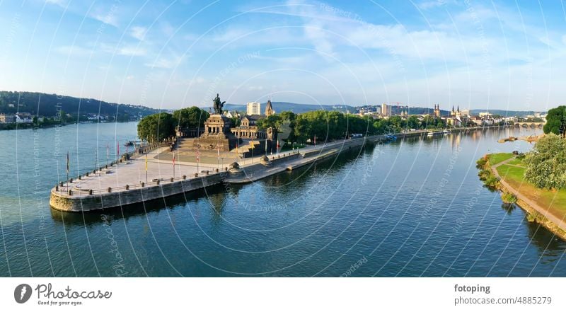 Deutsches Eck der Zusammenfluss von Rhein und Mosel Altstadt Architektur Ausflug Ausflugsziel Bauwerk Denkmal Deutschland Europa Kaiser Koblenz Reisen