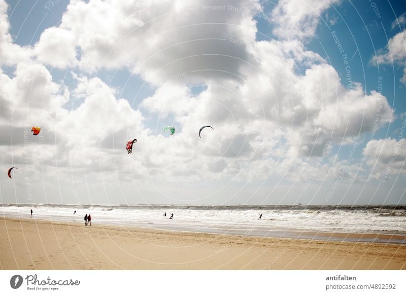 Katwijk aan Zee IV Meer Nordsee Horizont Wasser Himmel blau Außenaufnahme Farbfoto Wellen Küste Natur Landschaft Strand Ferien & Urlaub & Reisen Ferne Tag