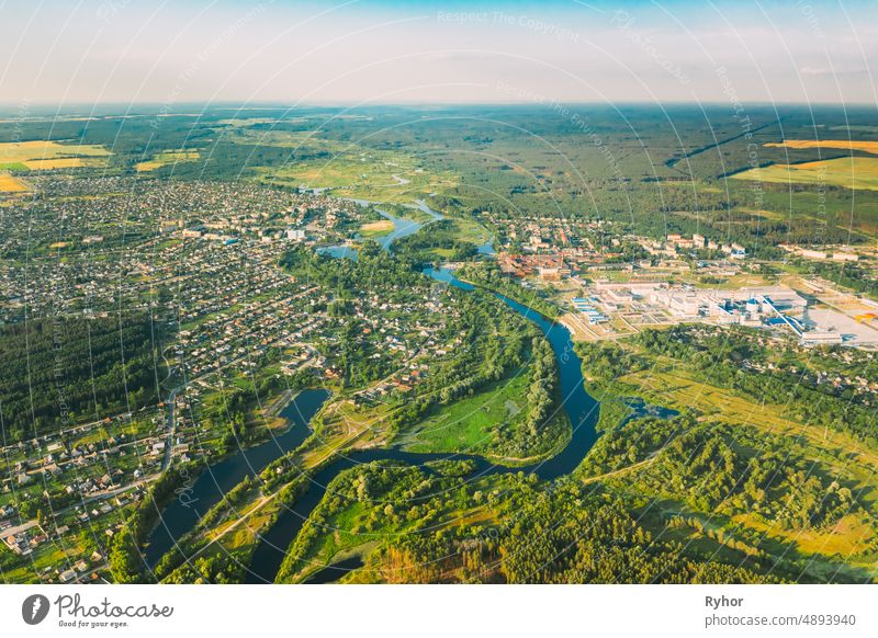 Dobrusch, Gomel Region, Weißrussland. Luftaufnahme der Skyline Stadtbild im Sommer Tag dobrush Bezirk Dobrusch Region Gomel Gomelskaja oblast Antenne schön