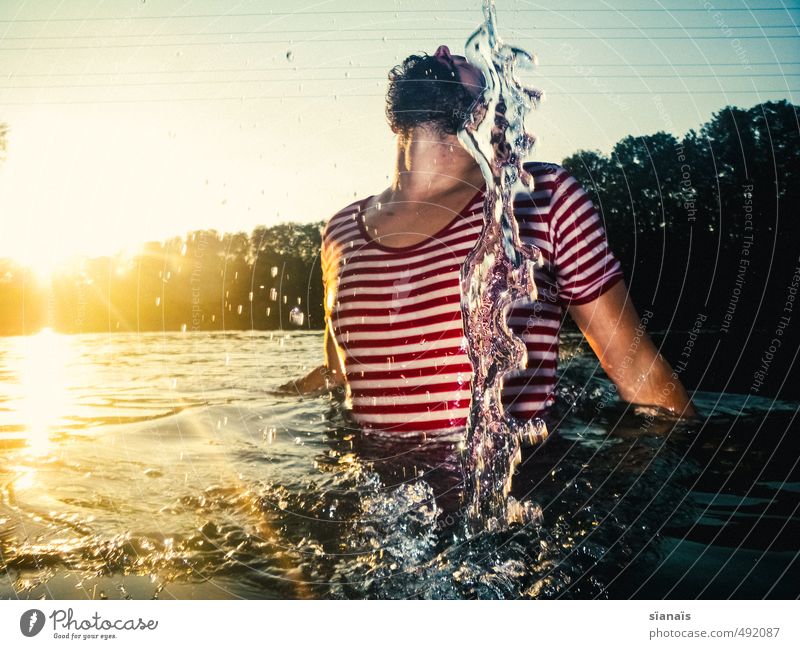 Moment Skulptur Ferien & Urlaub & Reisen Sommer Mensch maskulin Mann Erwachsene Brust Umwelt Natur Wasser schön Coolness Kraft Mut Erotik Körperhaltung Bart