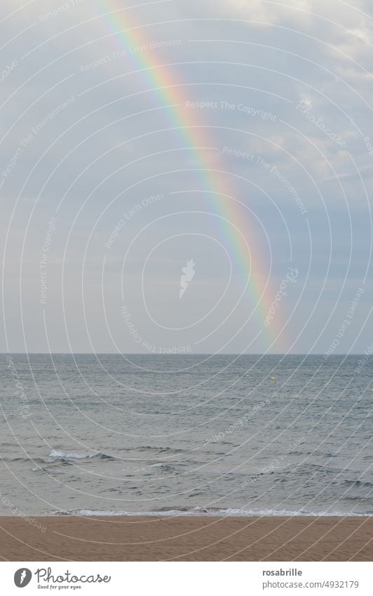 Am Ende des Regenbogens | Orte, die etwas bedeuten Meer Bedeutung Hoffnung Bund Zuversicht Sonnenschein Regen&Sonnenschein Ozean Strand Urlaub Wetter bunt