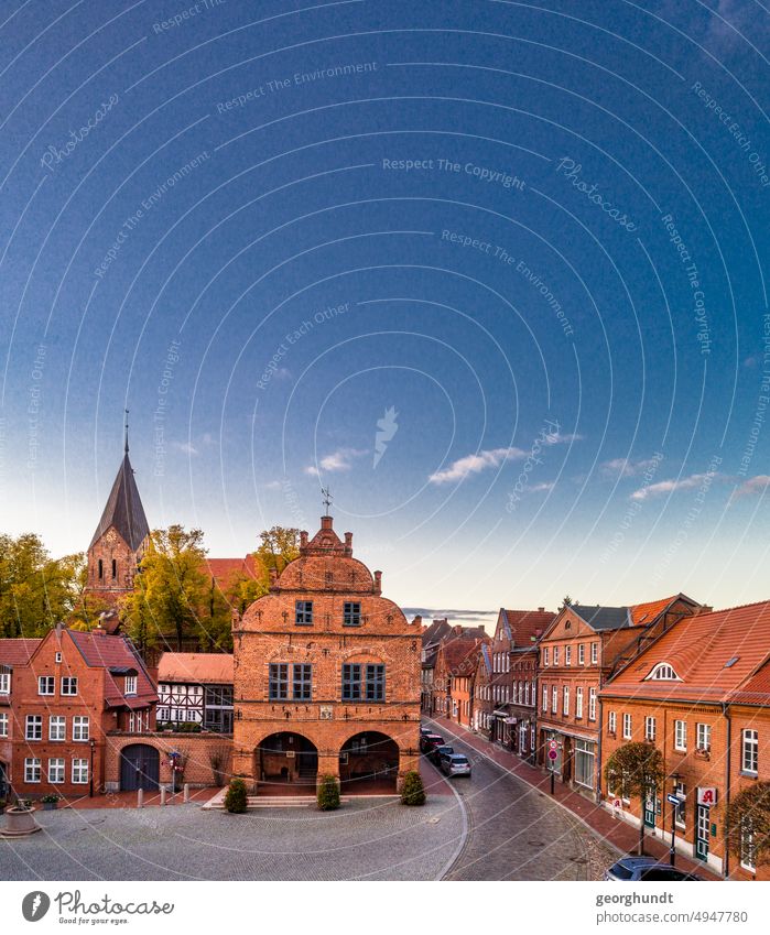 Gaderat Gadebusch Rathaus Backstein Neogotik Kirche Innenstadt Marktplatz Luftbild Mecklenburg Mecklenburg-Vorpommern MV MV tut gut Tageslicht Mauern Klinker