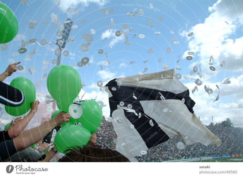 Jubel Bökelbergstadion Applaus Konfetti Fahne Luftballon Mönchengladbach Bundesliga Fußball