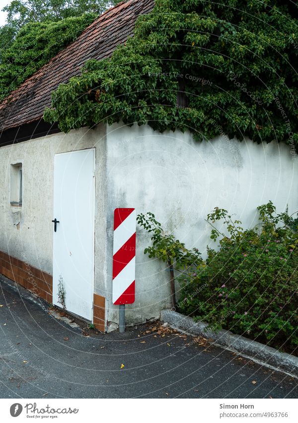 Um die Ecke Hinweis Warnung Vorsicht Schilder & Markierungen Achtung Zeichen Warnhinweis Sicherheit Gefahr Warnschild Hinweisschild Tür