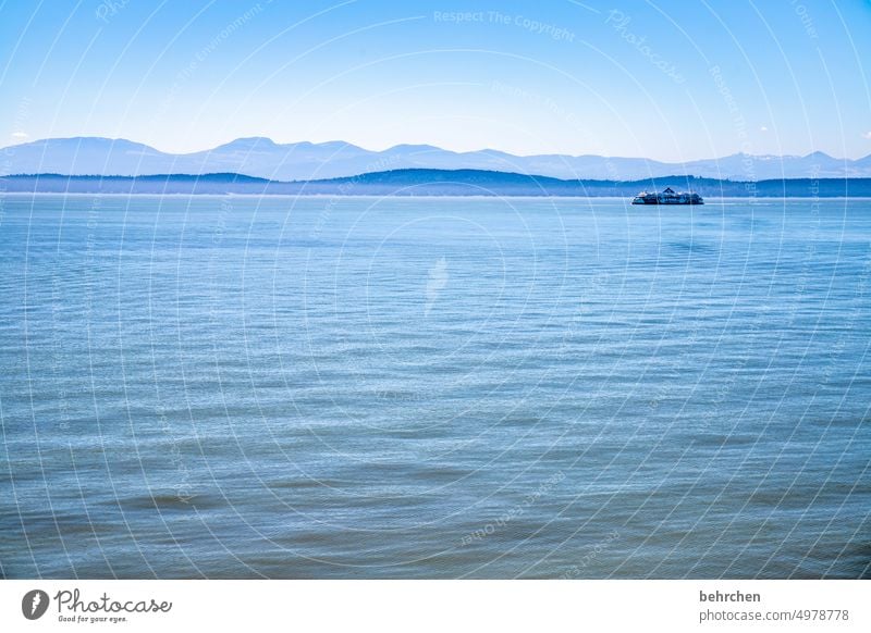 blau Weitblick Vancouver stille Ruhe Berge u. Gebirge Landschaft weite Fernweh Meer Idylle Himmel Sehnsucht Wellen Außenaufnahme Küste Freiheit Tourismus