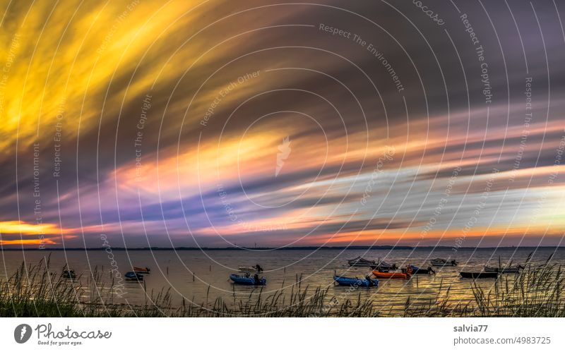 Farbenspiel am Himmel, Abendstimmung an der Ostsee Wolken Meer Ruhe Sonnenuntergang Dämmerung Wasser Stimmung Abenddämmerung Idylle Seeufer Horizont ruhig