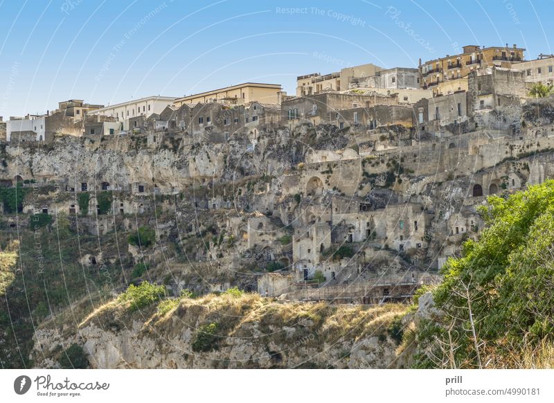 Matera in Süditalien matera Großstadt Basilikata Italien alt historisch Haus Gebäude Kultur Tradition Sommer sonnig Sassi di matera Schlucht Höhlenwohnung antik