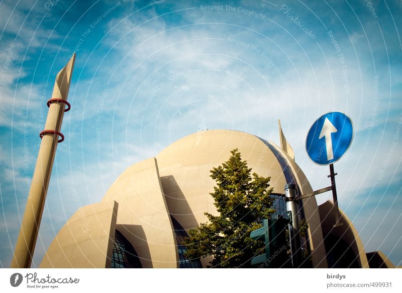 Ditib-Moschee in Köln Ehrenfeld Köln-Ehrenfeld Architektur Ditib Moschee Zeichen Verkehrszeichen Pfeil ästhetisch Minarett Gebetshaus blau gelb Akzeptanz Schutz