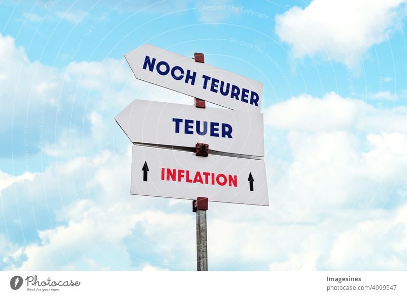 Wegweiser mit Inflation, Teuer und noch teurer noch Teurer draußen Natur Wolken blau Himmel .

pfeil pfeilsymbol hintergrund hintergründe geschäft