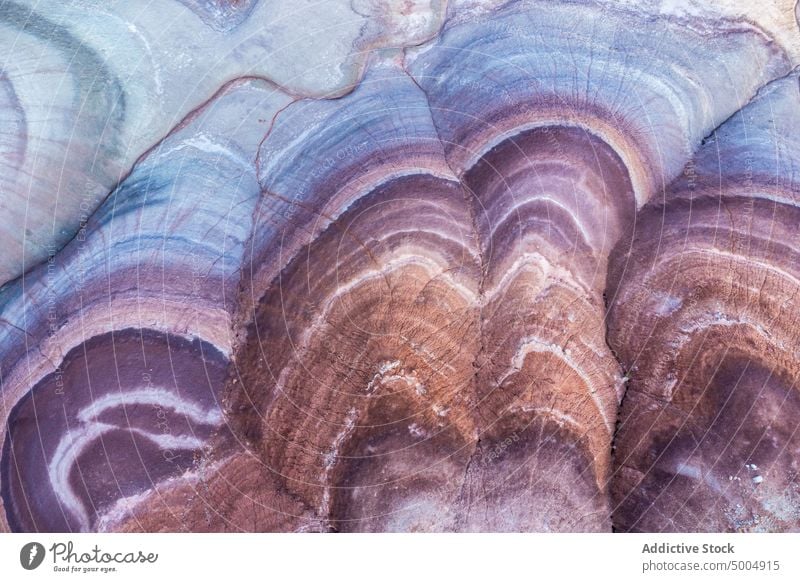 Regenbogenhügel an einem sonnigen Tag in Utah Hügel Landschaft Natur Ambitus Tal Schlucht malerisch Gelände Bentonit-Hügel ungewöhnlich ruhig erstaunlich felsig