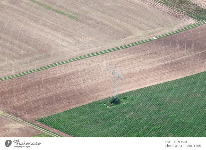 Felder aus der Vogelperspektive felder acker landschaft kulturlandschaft überflug abgrenzung vogelperspektive abstrakt pfalz südpfalz landwirtschaft