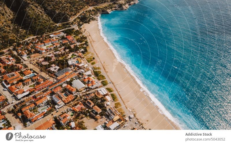 Kurstadt mit Strand in Meeresnähe Resort Stadt MEER Haus Wasser winken Sommer Urlaub Küste Truthahn Ufer tagsüber Seeküste Saison Wetter malerisch marin