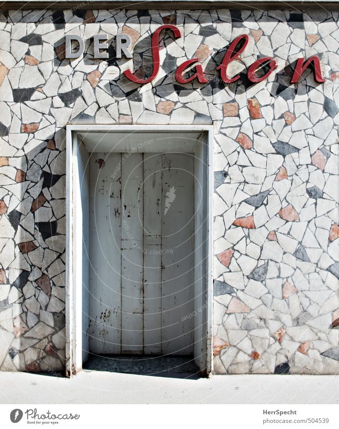 Der Salon Wien Stadtzentrum Altstadt Gebäude Mauer Wand Fassade Tür Schriftzeichen alt schön retro blau rot weiß Sechziger Jahre Fünfziger Jahre Ladengeschäft