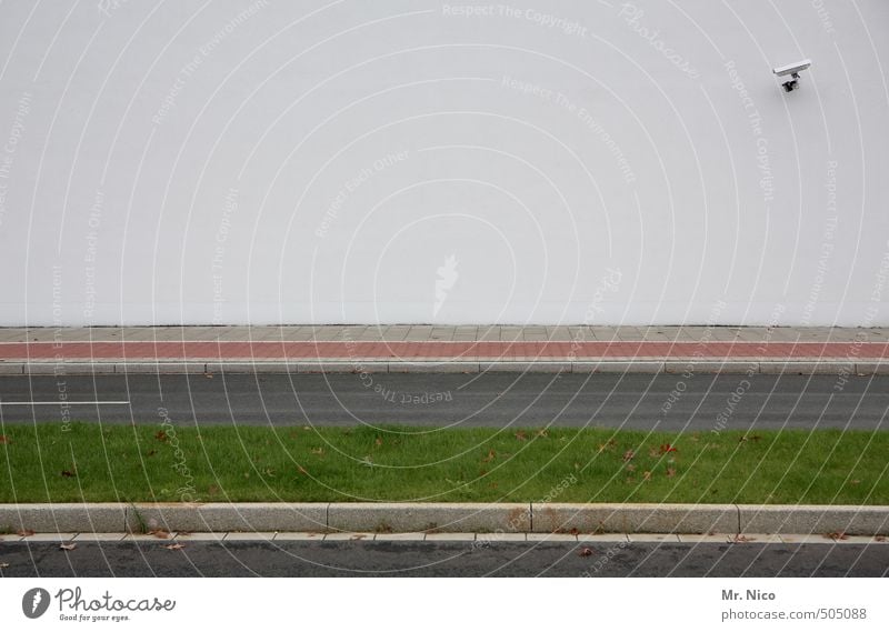 street view Stadt Gebäude Mauer Wand Fassade Verkehrswege Straßenverkehr Wege & Pfade grün weiß Videokamera beobachten Sicherheit Fahrradweg Verkehrsinsel