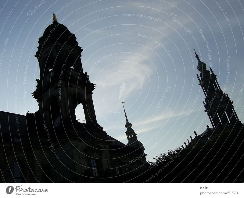 alle guten dinge sind drei Wolken Dresden 3 Klassik standhaft Außenaufnahme Himmel blau hell Turm turm architektur Deutschland hoch Kraft Energiewirtschaft