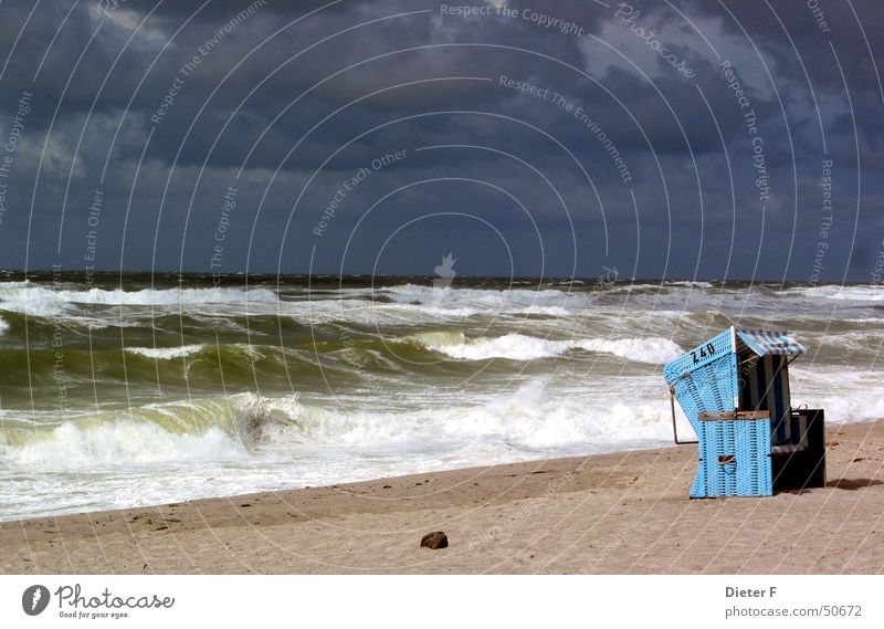 Strandkorb auf Sylt Ferien & Urlaub & Reisen Freiheit Sommer Sommerurlaub Sonne Meer Insel Wellen Natur Urelemente Sand Luft Wasser Wolken Gewitterwolken Wetter