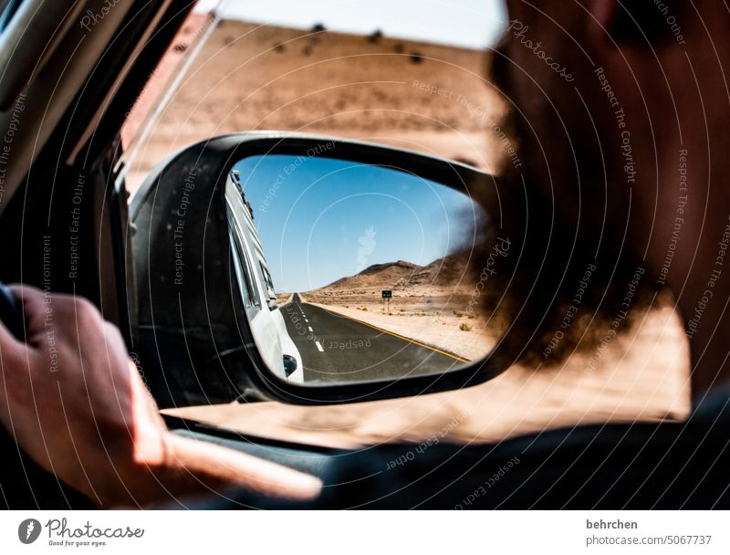 ein mann mit bart Mann Ausflug endlos Wege & Pfade Straße beeindruckend besonders Himmel fantastisch außergewöhnlich Ferien & Urlaub & Reisen Landschaft Afrika