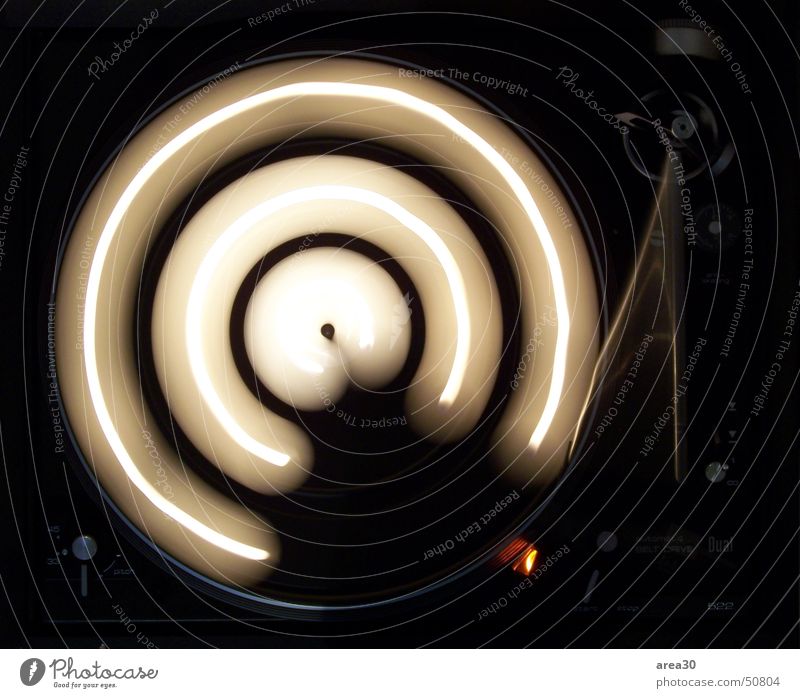 Turntable II Plattenspieler Plattenteller Licht Teelicht Umdrehungsgeschwindigkeit dunkel Lichtbahn Kreisbahn Drehscheibe dual Drehung 33 rpm phono