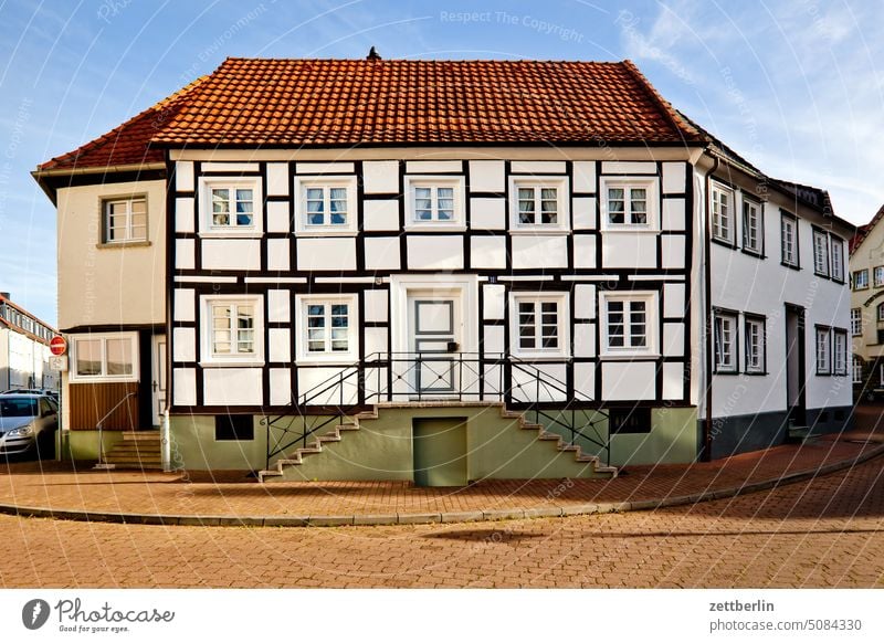 Fachwerkhaus in Soest alt altstadt fassade fensterfront antik fachwerk fachwerkhaus geschichte hanse hansestadt historisch innenstadt kleinstadt mittelalter