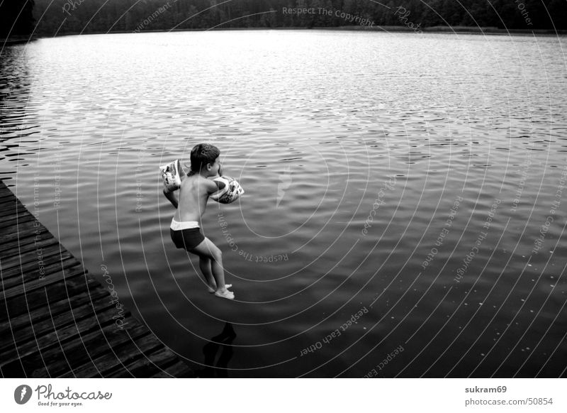 DER SPRUNG See Ferien & Urlaub & Reisen Steg Schwimmhilfe schwarz Sommer Wasser Schwimmen & Baden masuren Junge