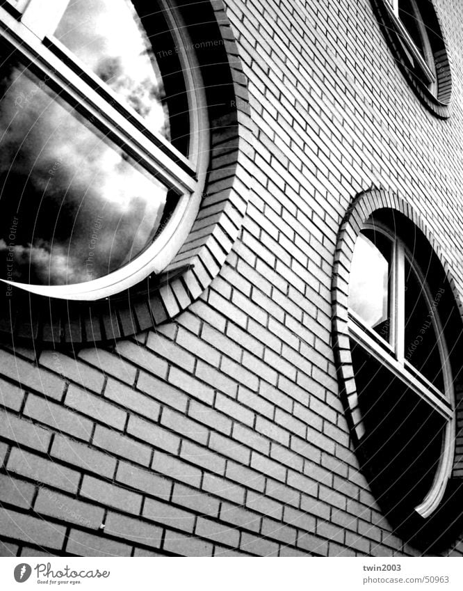 windows Himmel brick sky black round perspective clouds Mauer