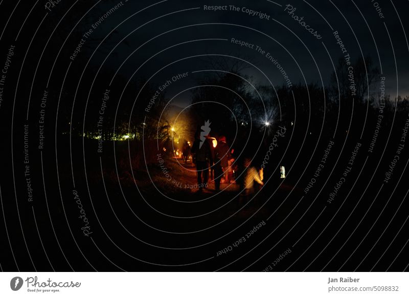 Laternenumzug Nacht Dunkelheit Kindergarten Laterne laufen Licht dunkel Abend