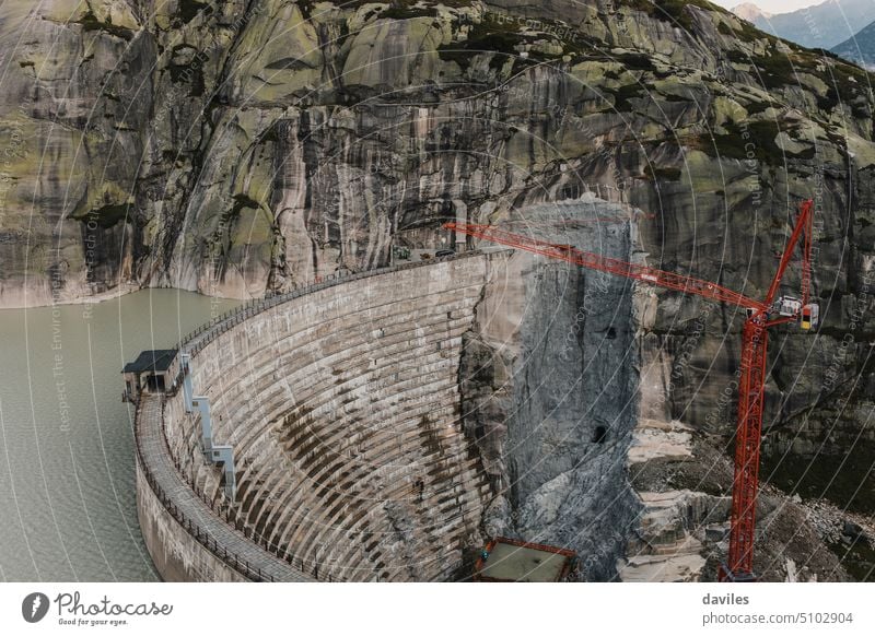 Dammbau am Grimselsee, Schweiz. alpin Alpen Alpenlandschaft alpen schweiz Architektur berna Kanton Beton Konstruktion Kranich Elektrizität Maschinenbau Europa