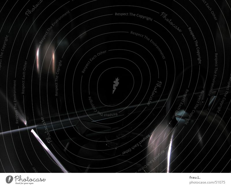Wasserkessel mal geheimnisvoll Kessel Reflexion & Spiegelung Gasherd kochen & garen dunkel Küche Herd & Backofen glänzend Edelstahl Billig Wohnung Dinge