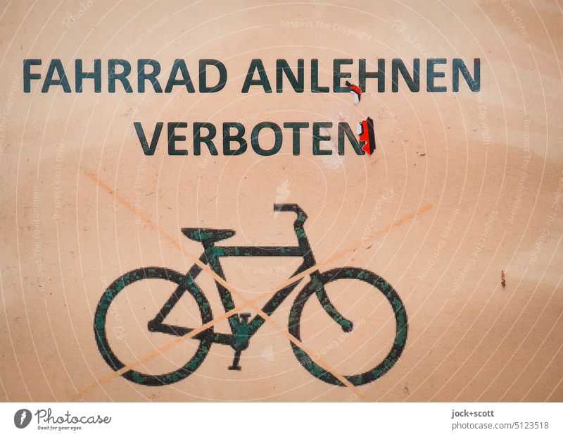 FAHRRAD ANLEHNEN VERBOTEN Fahrrad fettarm verboten parken Deutsch Schilder & Markierungen Hinweisschild Schriftzeichen Piktogramm durchgestrichen Großbuchstabe