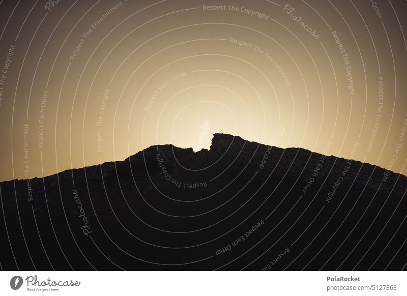 #A0# Vulkan im Kontrast vulkanisch Vulkankrater Vulkaninsel vulkangestein Vulkanologie Vulkanismus Vulkane Berge u. Gebirge Bergkette Scherenschnitt Landschaft