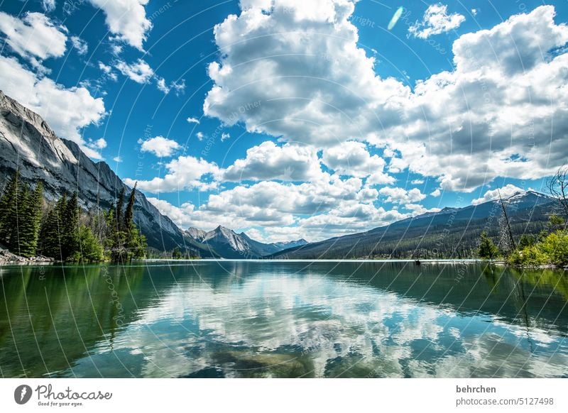 wolkenbad Wolken Alberta Jasper National Park See Bäume Landschaft Wald Berge u. Gebirge Kanada Nordamerika Rocky Mountains Natur fantastisch