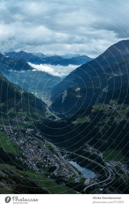 Passo del San Gottardo 2 Natur Landschaft Wolken Herbst schlechtes Wetter Nebel Wald Felsen Alpen Berge u. Gebirge Gipfel Schlucht Airolo Schweiz Kleinstadt