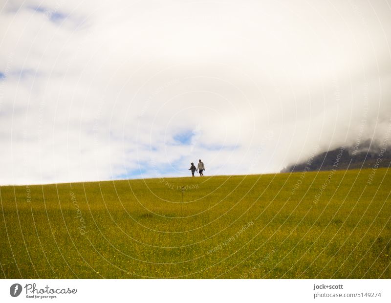 zusammen zwischen Himmel und Erde Paar Natur Landschaft Wolken Ferien & Urlaub & Reisen Erholung Tasmanien Australien Wiese Maria Island Freiheit Ferne