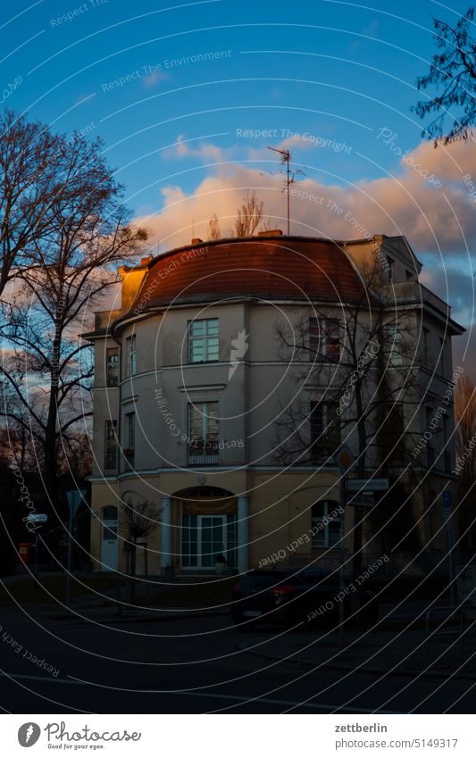 Käseglocke again architektur berlin büro city deutschland dämmerung fassade fenster froschperspektive gebäude hauptstadt haus himmel kiez leben stadtbezirk