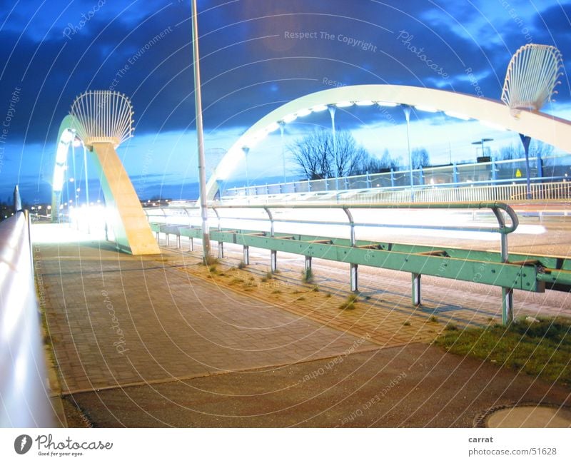 Over the Bridge Rostock Nacht Langzeitbelichtung Kunst Brücke Eisenbahn Architektur