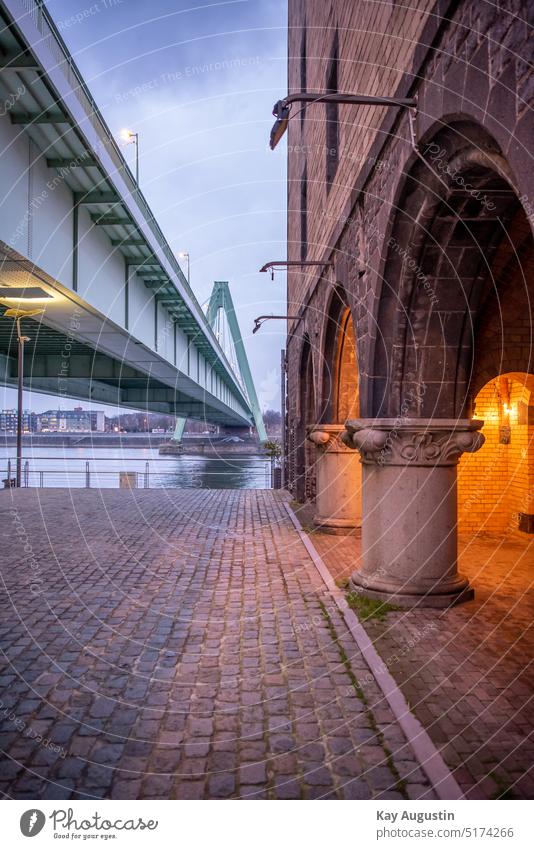 Severinsbrücke am Rheinauhafen severinsbrücke rheinbrücke köln am rheinauhafen landschaft fotografie historisches köln perspektiven fotografie cologne