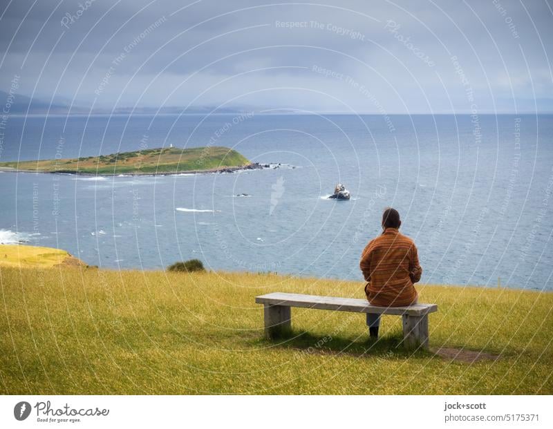 Panorama mit bestem Platz auf das Ende der Welt schauen Frau Ferien & Urlaub & Reisen Natur Pazifik Tasmanische See Himmel Wolken Entfernungsansicht