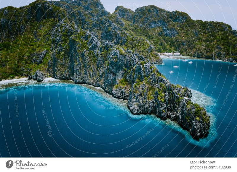 Miniloc Island mit Kalksteinfelsen. Drohnen-Panoramabild aus der Luft. Bacuit Archipel, El Nido, Palawan, Philippinen palawan Insel tropisch Inselgruppe bacuit