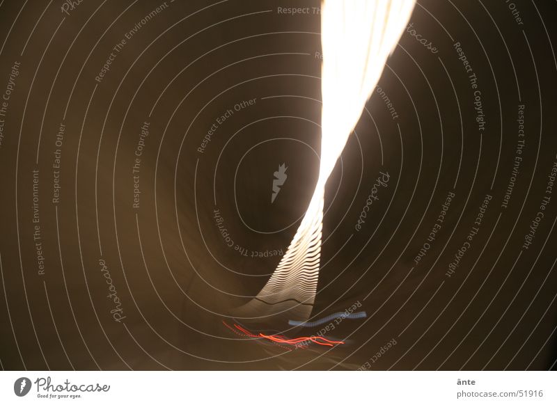 freaky tunnel Tunnel Licht Bewegung Lampe dunkel Stil Alkoholisiert Langzeitbelichtung Straßenbeleuchtung Tunnelbeleuchtung Rücklicht rot Licht im Dunkeln