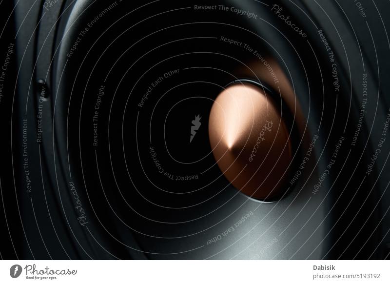 Tonlautsprecher auf dunklem Hintergrund, Nahaufnahme Klang Redner System Musik Audio Lautsprecher akustisch stereo schwarz Subwoofer Satellit Atelier Party