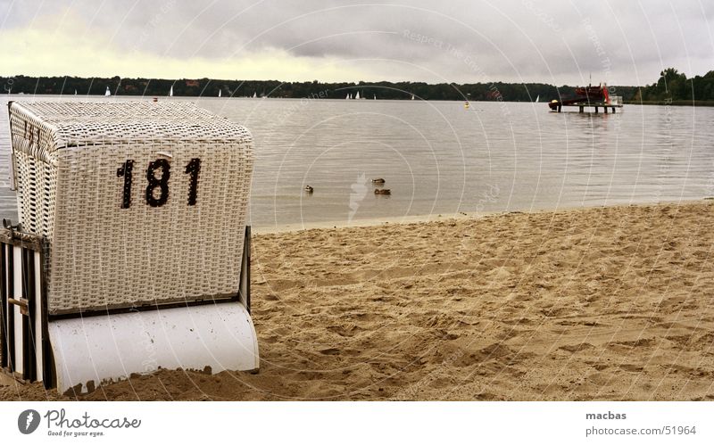 Strandkorb Wasserfahrzeug Herbst Meer Potsdam See Stimmung Ferien & Urlaub & Reisen Wannsee Badeort Berlin Deutschland Himmel Landschaft Natur alt strankorb