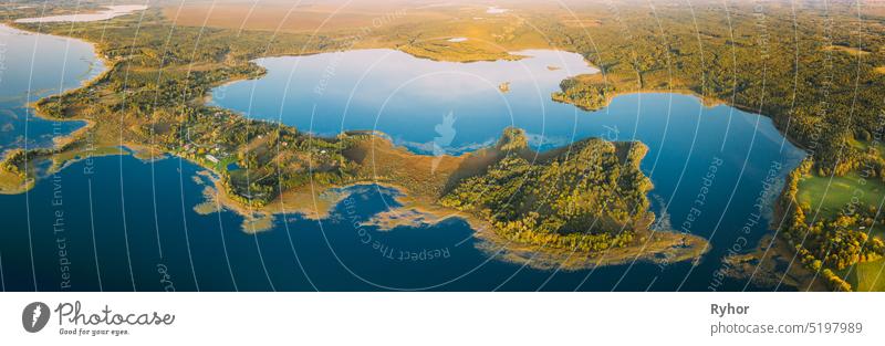 Bezirk Braslaw, Vitebsk Voblast, Weißrussland. Aerial View of Seen, grüne Waldlandschaft. Top View Of Beautiful European Nature From High Attitude. Ansicht aus der Vogelperspektive. Berühmte Seen. Rundblick