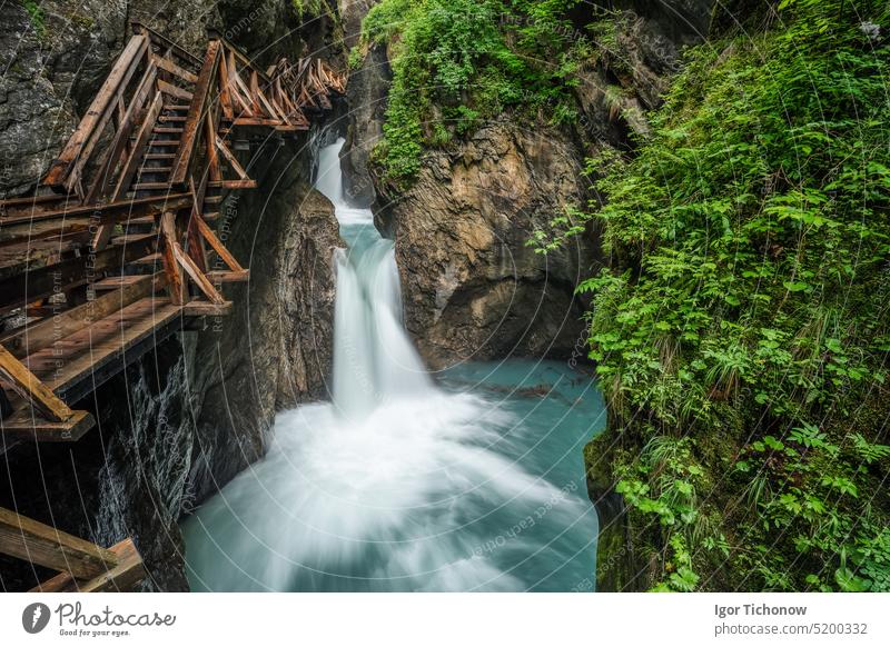 Schöne Sigmund Thun Klamm in Österreich, Europa Schlucht Weg hölzern klamm sigmund schön Wasserfall Kaprun Landschaft Felsen Natur Fluss im Freien Brücke