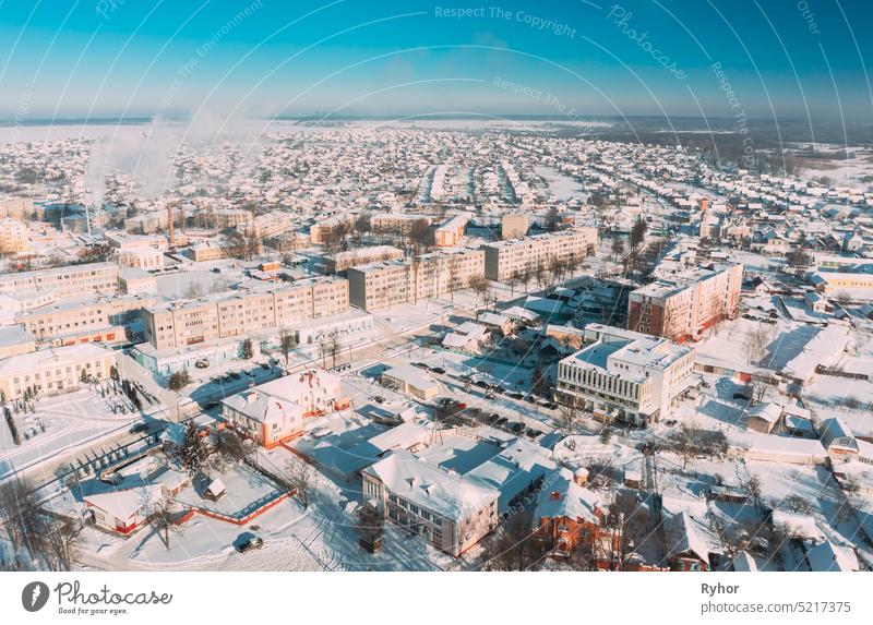 Dobrusch, Gomel Region, Weißrussland. Luftaufnahme von Skyline Stadtlandschaft in sonnigen Wintertag. Verschneite Landschaft Stadtbild Skyline dobrush