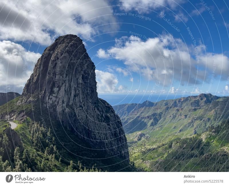 Schöne Berglandschaft mit dem Alto de Garajonay auf La Gomera, Spanien Panorama garajonay Berge u. Gebirge hoch Aussichtspunkt Naturdenkmal Landschaft