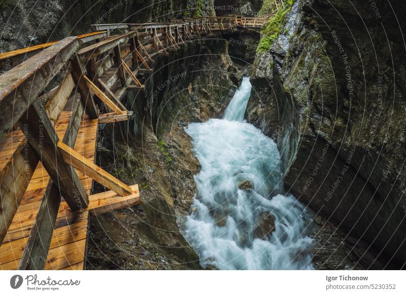 Schöne Sigmund Thun Klamm in Österreich, Europa Schlucht Weg hölzern klamm sigmund schön Wasserfall Kaprun Landschaft Felsen Natur Fluss im Freien Brücke